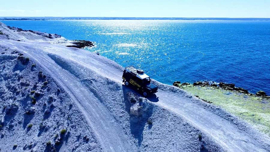 PUERTO MADRYN: 4 X 4 ADVENTURE EXPERIENCE ON THE MOST BEAUTIFUL BEACHES! - Cerro Avanzado and visible layers of time