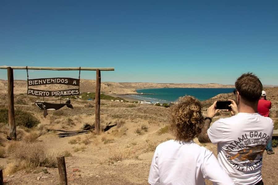 Puerto Madryn: Full Day Peninsula Valdes Experience Tour - Crossing the steppe on gravel roads