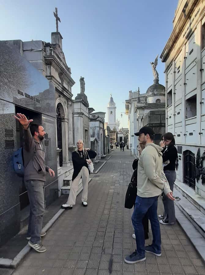Recoleta Cemetery - Small Group Tour of History & Secrets - Key points to know before booking