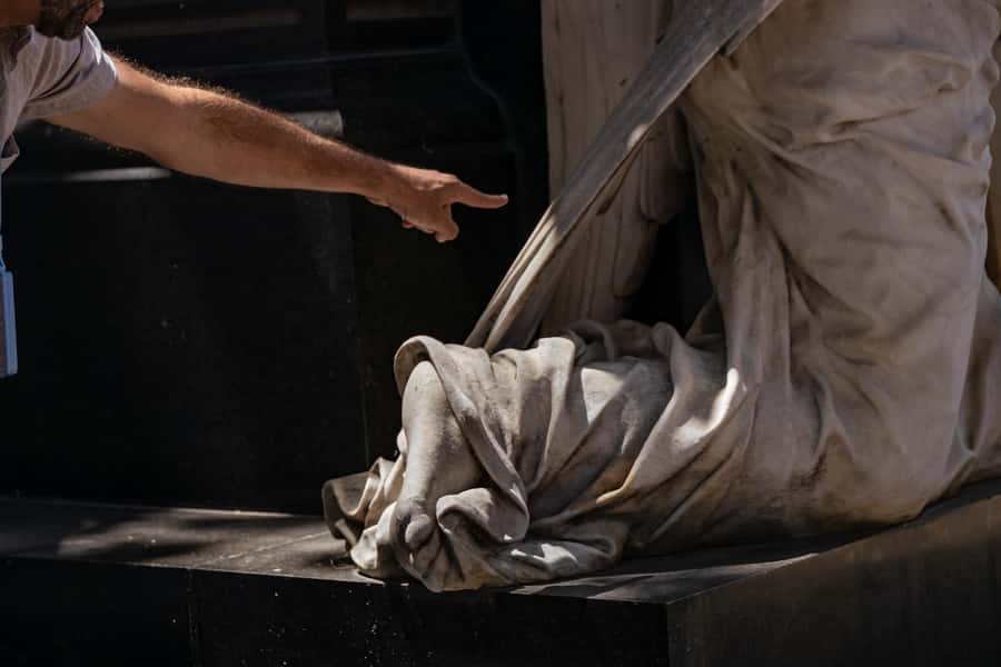Recoleta Cemetery - Small Group Tour of History & Secrets - Evita Perón’s final resting place