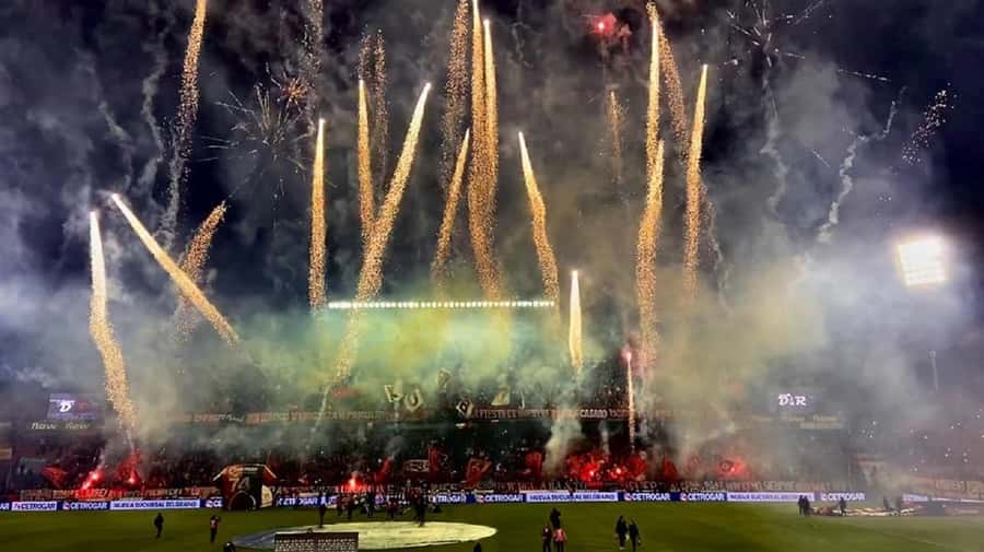 Rosario: Newell's Old Boys Football Match and Messi Tour - From neighborhood streets to Newell’s Old Boys