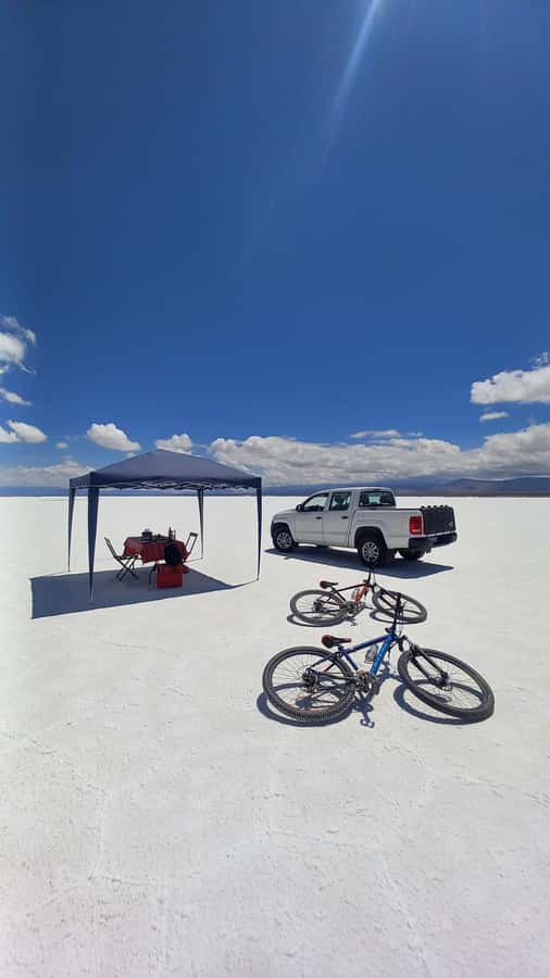 Salinas grandes by bike with lunch - Cycling into the middle of Salinas Grandes