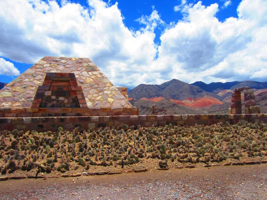 Salta: Quebrada de Humahuaca and Purmamarca Day Trip - San Salvador de Jujuy and the Flag Hall