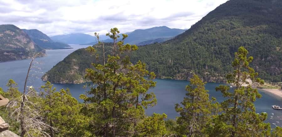 San Martin de los Andes along the Route of the 7 Lakes - Why the 7 Lakes Route is worth a full day