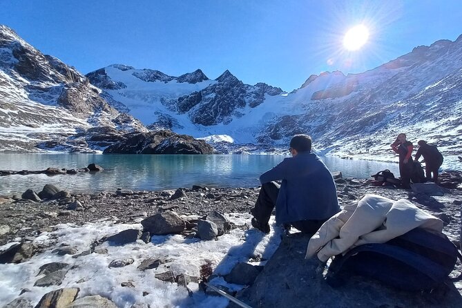 Small group Trekking to Vinciguerra Glacier and Témpanos Lagoon - How the guides shape the day