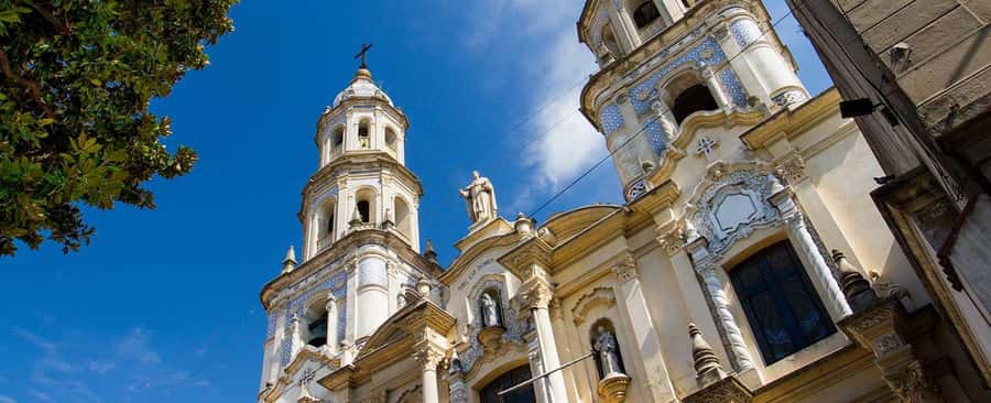 Small-Group Walking Tour San Telmo Neighborhood - Casa Mínima and the details between major sights