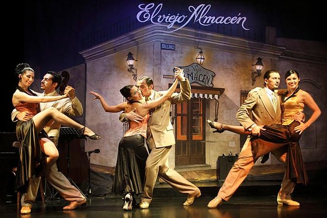 Tango Show: "El Viejo Almacén" - Arriving in San Telmo and entering El Viejo Almacén