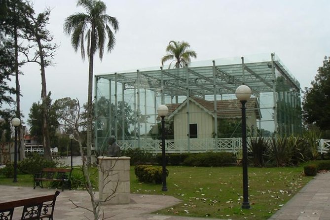 Tigre Delta Tour From Buenos Aires - Puerto de Frutos and the short shopping window