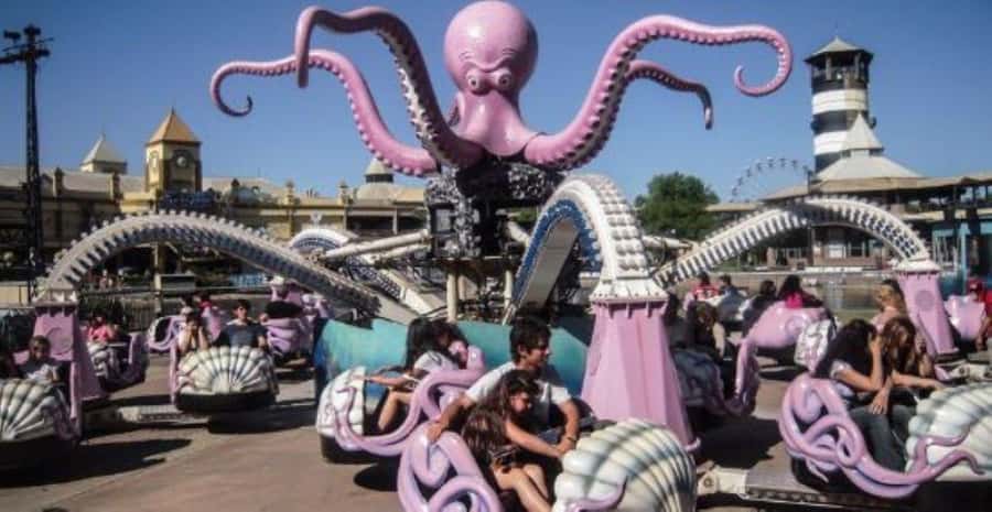 Tigre: Parque de la Costa Ticket & Transfers - The seven coasters and the vertigo zone
