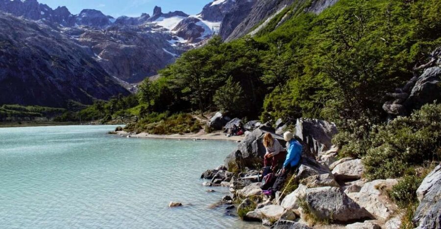 Trekking to Emerald Lagoon - Box lunch beside the lagoon