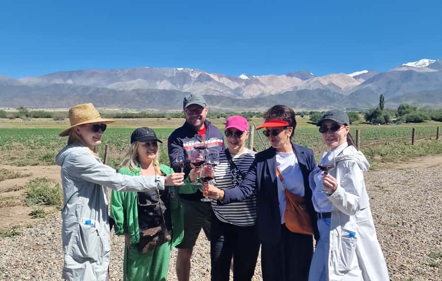 Uco Valley, Mendoza: One-Day Private Wine Tour Experience - The Scenic Stop: Thirty Minutes for Photos and Sparkling Wine