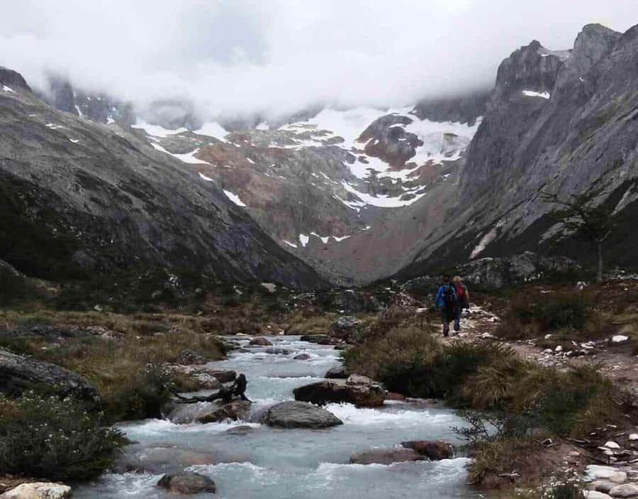 Ushuaia: Laguna Esmeralda Guided Trek with Box Lunch - Reaching the glacial waters of Laguna Esmeralda