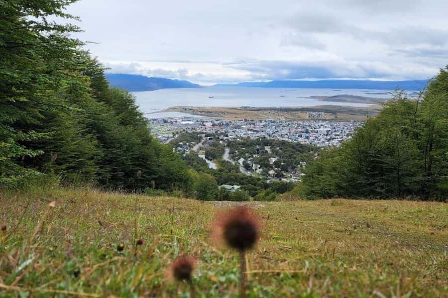 USHUAIA: LANDSCAPES AND DELIGHTS - CITY TOUR - The Héroes de Malvinas viewpoint