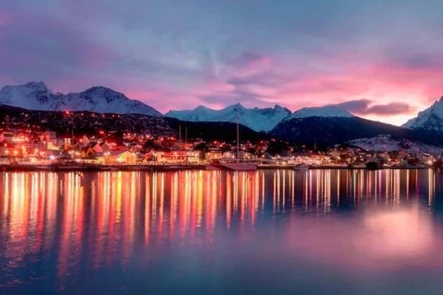 Ushuaia: Shared Experience "Tierra del Fuego" National Park - What about the Les Eclaireurs Lighthouse?