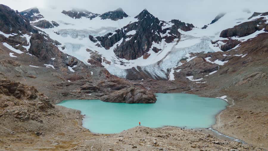 USHUAIA: TREKKING IN LAGUNA DE LOS TÉMPANOS AND VINCIGUERRA GLACIER - The thawing waterfall rest stop
